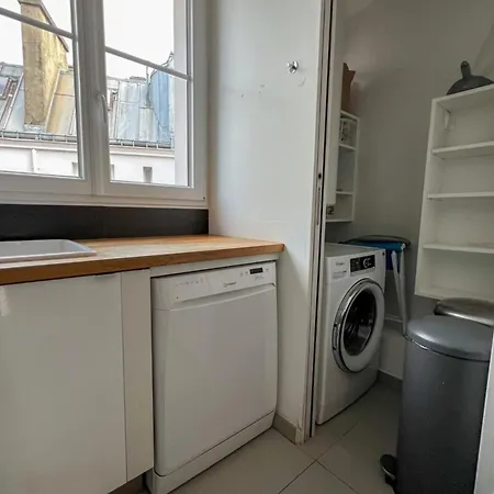 Flexliving - Whole Flat - Voltaire Apartment *