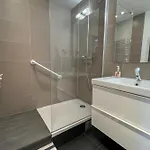 Flexliving - Whole Flat - Voltaire Apartment *